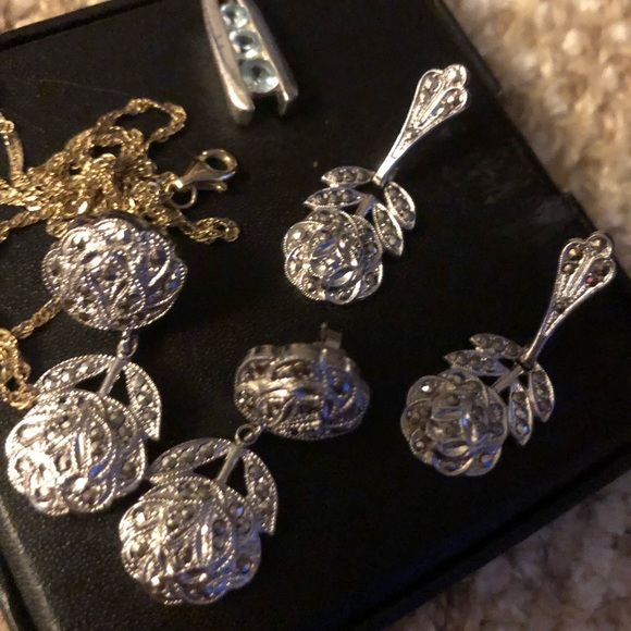 Jewelry bundle - Picture 8 of 8